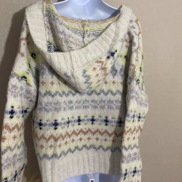 American Eagle Sweater Hoodie Pullover Cream Medium NWT - Picture 4 of 7